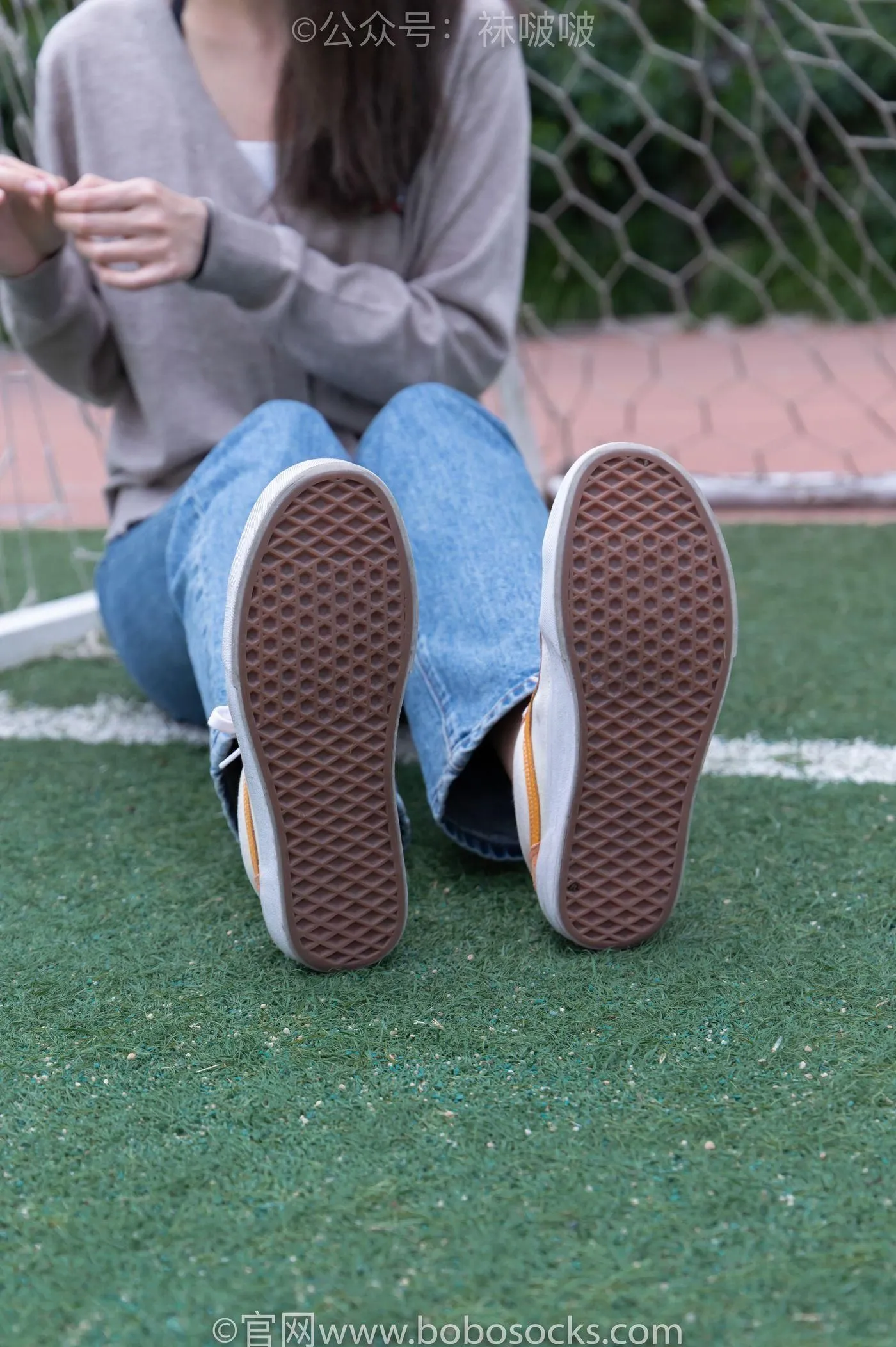 [BoBoSocks袜啵啵]NO.004 泡芙-vans帆布鞋、白棉袜、裸足 [127P]插图5